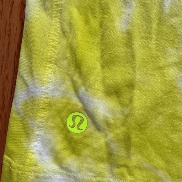 Lululemon tank top neon yellow and white tie dye - Picture 5 of 5